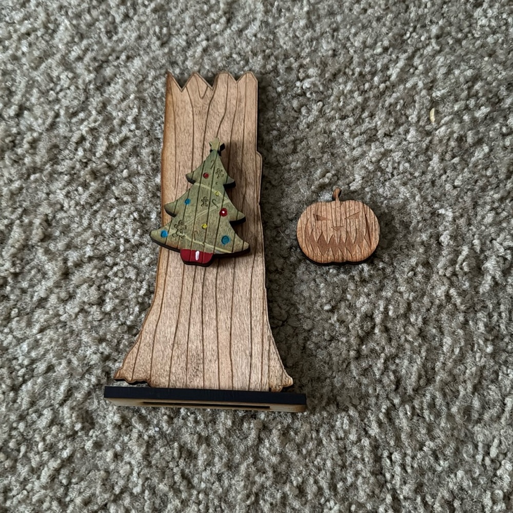 Disney The Nightmare before Christmas
- Christmas town holiday tree decoration